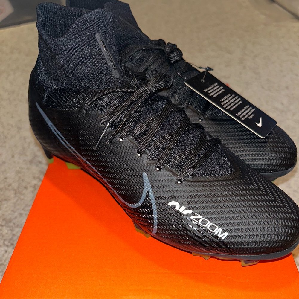 NWT: Nike Mercurial Zoom Superfly 9 Pro FG Soccer Cleats (7.5M/9W)